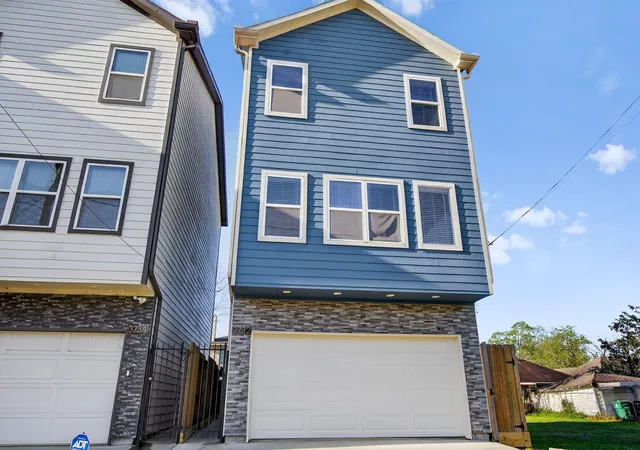 Photo 3 of Single family home for sale at 3732 Nathaniel Brown St, Houston, TX 77021 | MLS# 66088059 | Listing updated on 2026-09-11