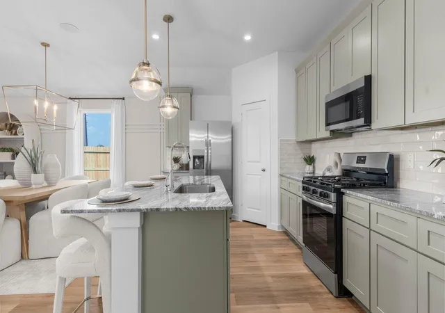 Photo 3 of Sale Pending at 1021 Paddlefish Ln, Alvin, TX 77511 | MLS# 19615886 | Listing updated on 2026-06-25