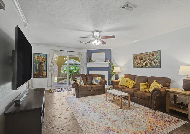 Homes for sale in Kemah, TX | 1730 Oak Valley Dr, Kemah, TX 77565 | MLS# 22856980