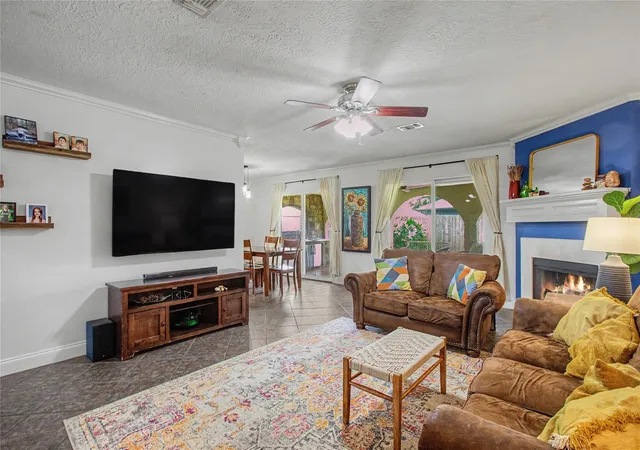 Homes for sale in Kemah, TX | 1730 Oak Valley Dr, Kemah, TX 77565 | MLS# 22856980