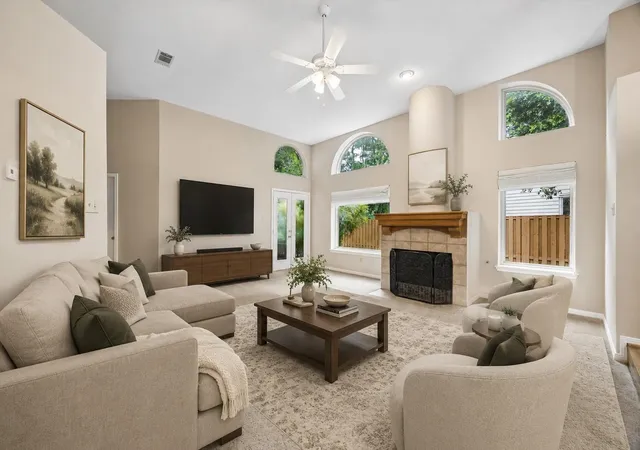 Homes for sale in The Woodlands, TX | 46 Lakeridge Dr, The Woodlands, TX 77381 | MLS# 19101383