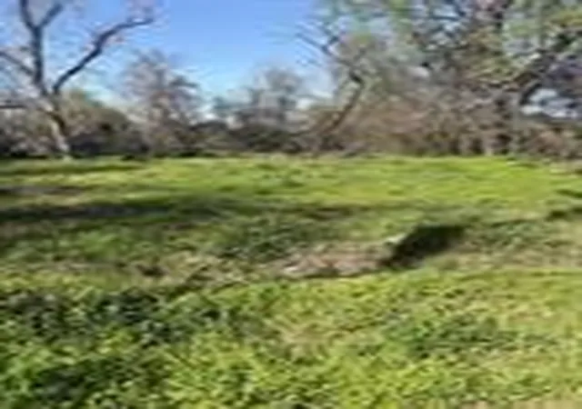 Photo 2 of Land for sale at 1043 Lincoln St, Beaumont, TX 77701 | MLS# 44180668 | Listing updated on 2026-06-29