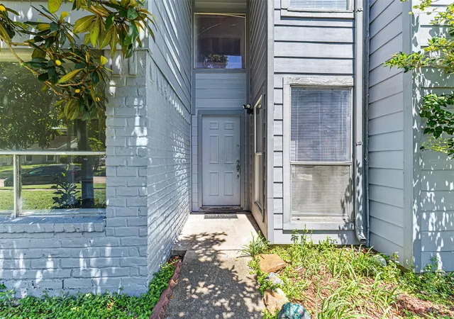 3rd image of 8712 Covent Garden St St, Houston, TX 77031 | MLS# 94787898