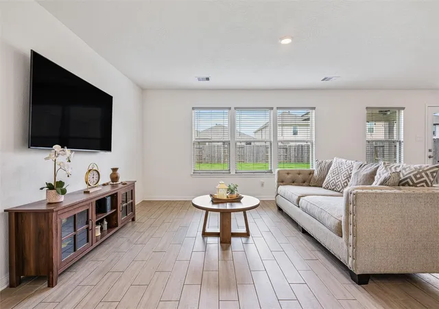4th image of 2873 Shimmer Edge Dr, Katy, TX 77493 | MLS# 42445933