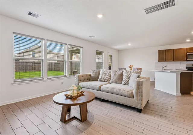 5th image of 2873 Shimmer Edge Dr, Katy, TX 77493 | MLS# 42445933