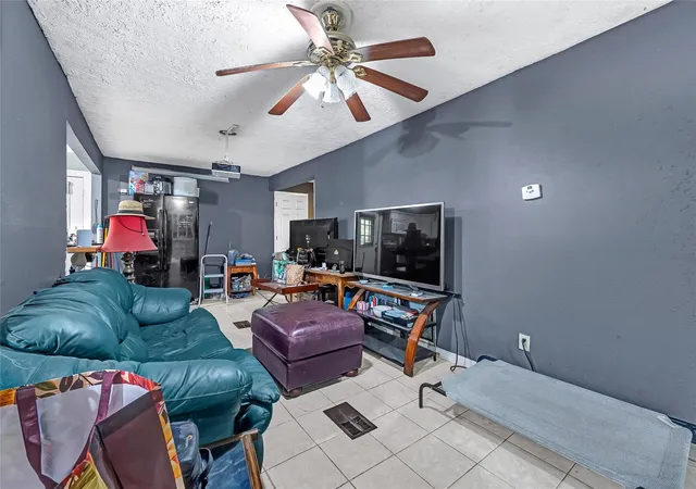 3rd image of 203 Lazy Hollow Ln, Livingston, TX 77351 | MLS# 32293760
