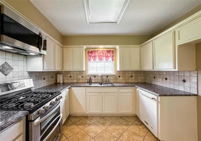 Homes for sale in Orange, TX | 2705 Clark Ln, Orange, TX 77632 | MLS# 2644680