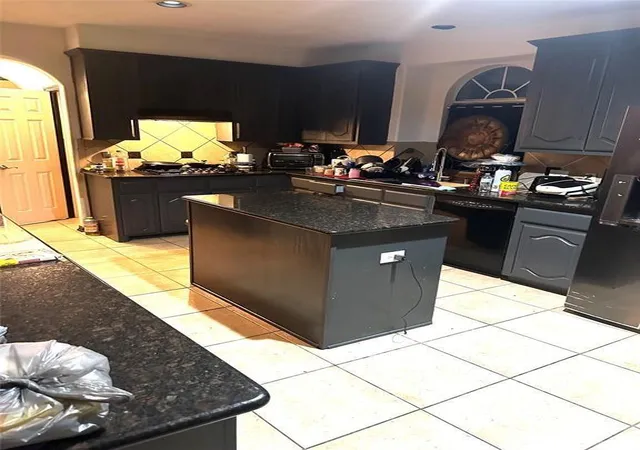 3rd image of 9918 Brilliant Lake Dr, Humble, TX 77396 | MLS# 54981886
