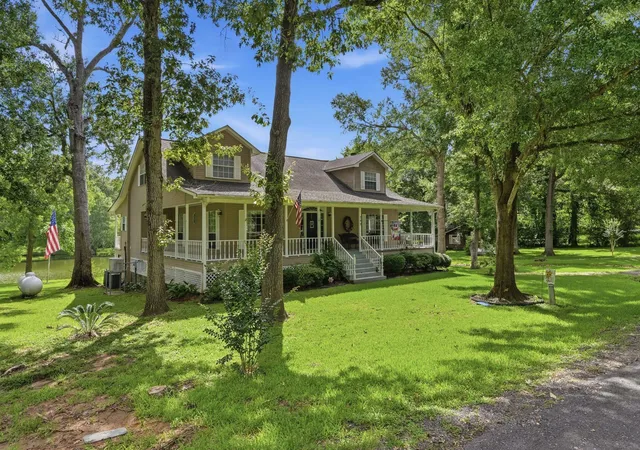3rd image of 249 Lakeshore Dr, Cleveland, TX 77327 | MLS# 74287805