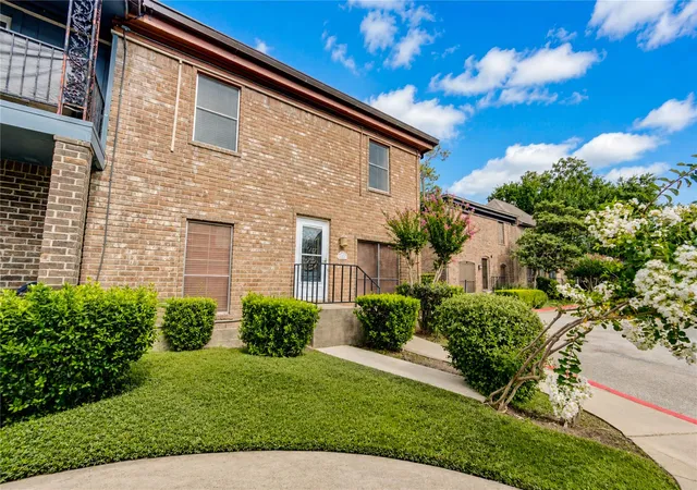4th image of 830 Threadneedle St #224, Houston, TX 77079 | MLS# 65103959