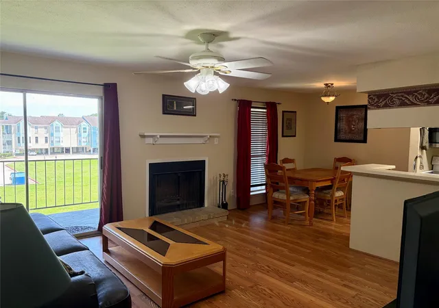 3rd image of 18519 Egret Bay Blvd #1602, Houston, TX 77058 | MLS# 15926812