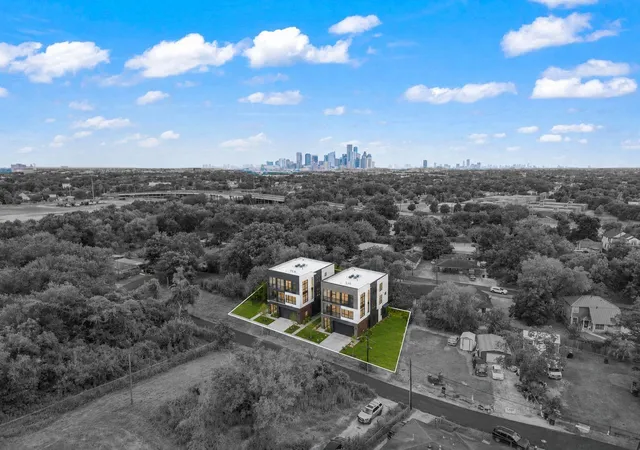 Photo 2 of Land for sale at 2603 Amboy St, Houston, TX 77026 | MLS# 17019275 | Listing updated on 2026-08-26