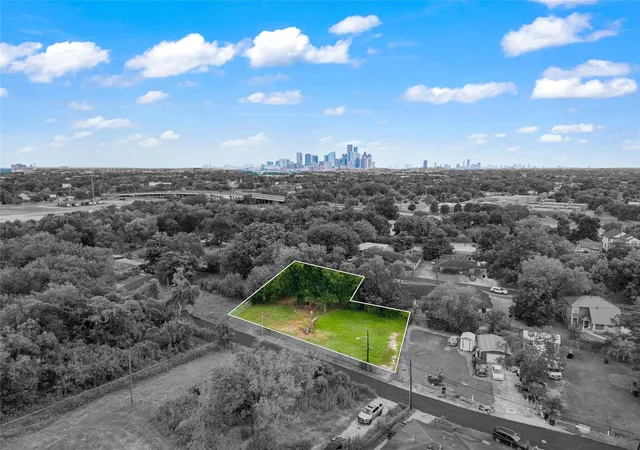 Photo 3 of Land for sale at 2603 Amboy St, Houston, TX 77026 | MLS# 17019275 | Listing updated on 2026-08-26