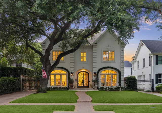 Homes for sale in Houston, TX | 3036 Locke Ln, Houston, TX 77019 | MLS# 70664388