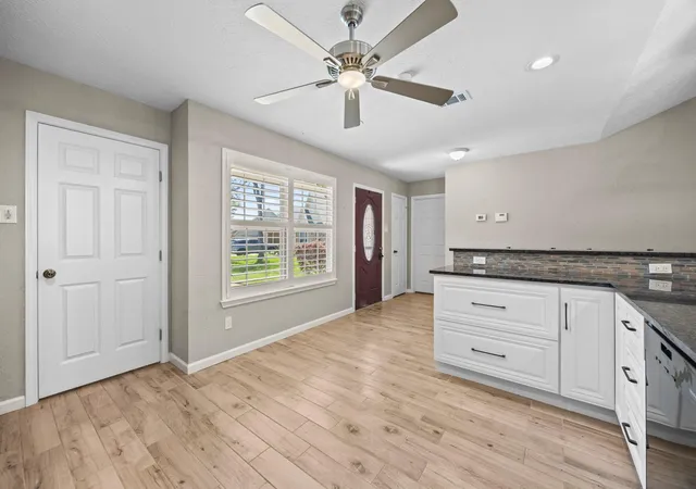 Homes for sale in Sugar Land, TX | 2419 Pebbledowne Cir, Sugar Land, TX 77478 | MLS# 26588296
