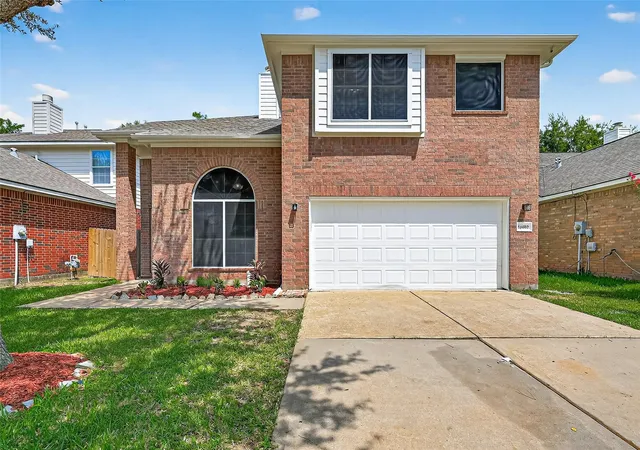 Homes for sale in Sugar Land, TX | 16602 Pademelon Dr, Sugar Land, TX 77498 | MLS# 82060793