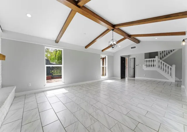 Photo 3 of Single family home for sale at 206 W North Hl Dr, Spring, TX 77388 | MLS# 33886632 | Listing updated on 2026-08-30