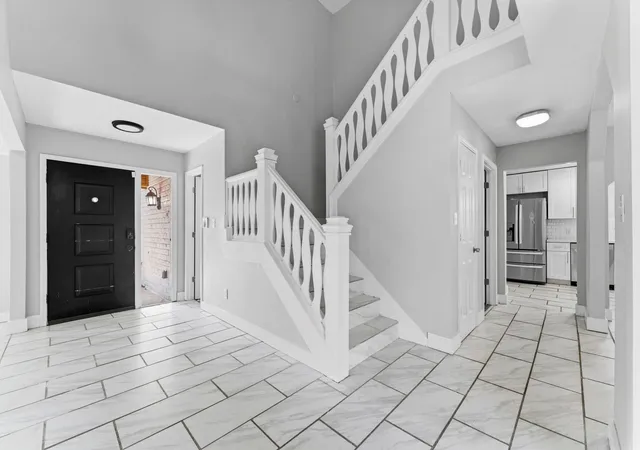Photo 3 of Single family home for sale at 206 W North Hl Dr, Spring, TX 77388 | MLS# 33886632 | Listing updated on 2026-08-30