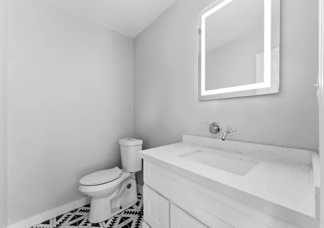 Photo 4 of Single family home for sale at 206 W North Hl Dr, Spring, TX 77388 | MLS# 33886632 | Listing updated on 2026-08-30