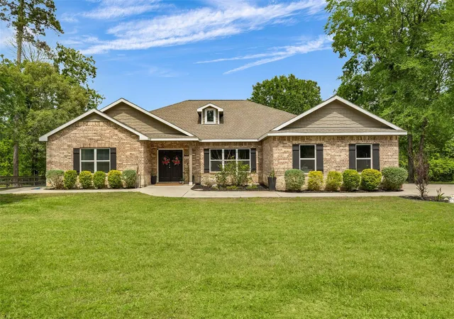 Photo 1 of Single family home for sale at 611 Meadow Xing, Magnolia, TX 77355 | MLS# 48431771 | Listing updated on 2026-09-09