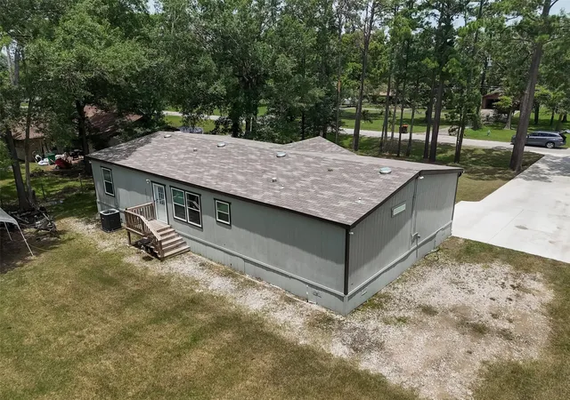 Photo 2 of Single family home for sale at 9910 Oak Leaf St, Baytown, TX 77521 | MLS# 14860178 | Listing updated on 2026-10-09