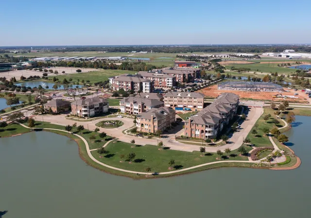 5th image of 102 Stadium Dr, Sugar Land, TX 77498 | MLS# 23561123
