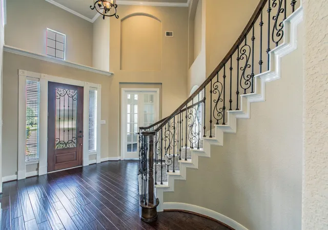 Photo 3 of Single family home for sale at 7642 Westmoreland Dr, Sugar Land, TX 77479 | MLS# 23032463 | Listing updated on 2026-08-30