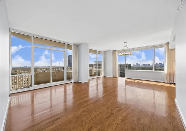 1st image of 15 Greenway Plz #14F, Houston, TX 77046 | MLS# 91038619
