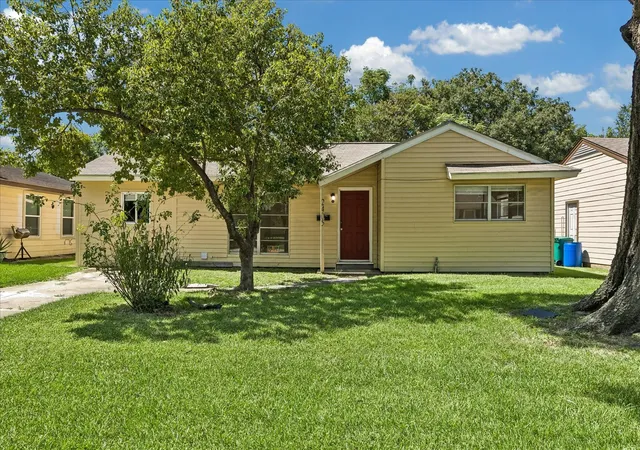 1st image of 2405 Pomona Dr, Pasadena, TX 77506 | MLS# 25851200