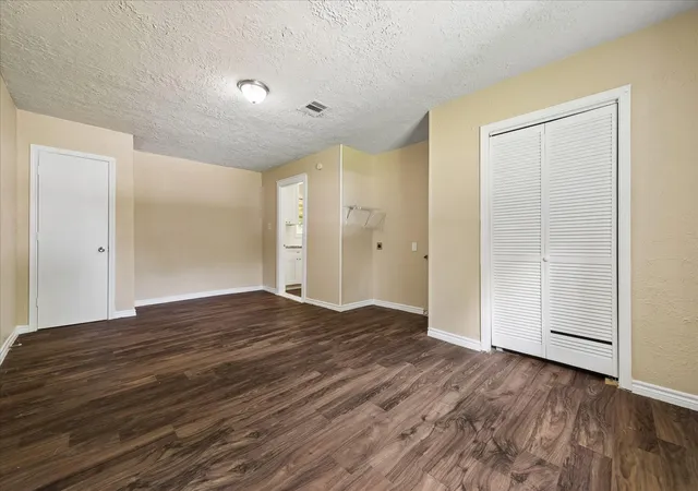 3rd image of 2405 Pomona Dr, Pasadena, TX 77506 | MLS# 25851200