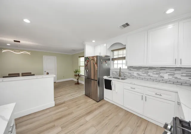 Photo 4 of Single family home for sale at 274 Road 5252, Cleveland, TX 77327 | MLS# 22027175 | Listing updated on 2026-08-15