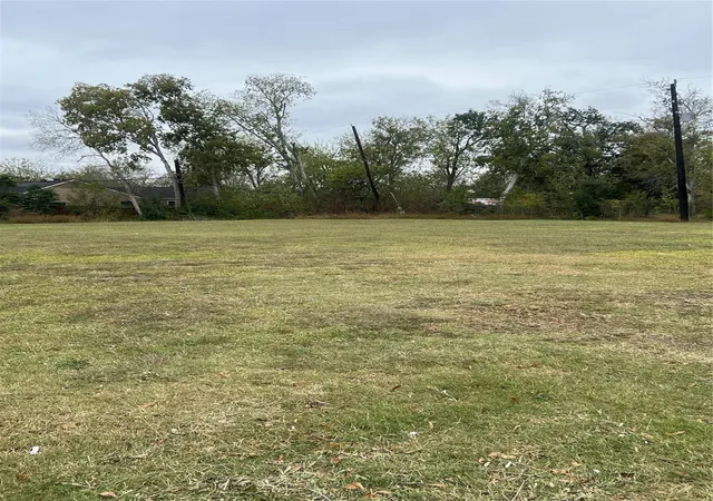 Photo 3 of Land for sale at 000 Greylog Dr, Houston, TX 77048 | MLS# 21276529 | Listing updated on 2025-12-01