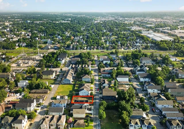 Photo 1 of Land for sale at Tbd Delhi St, Houston, TX 77022 | MLS# 30252128 | Listing updated on 2026-10-02
