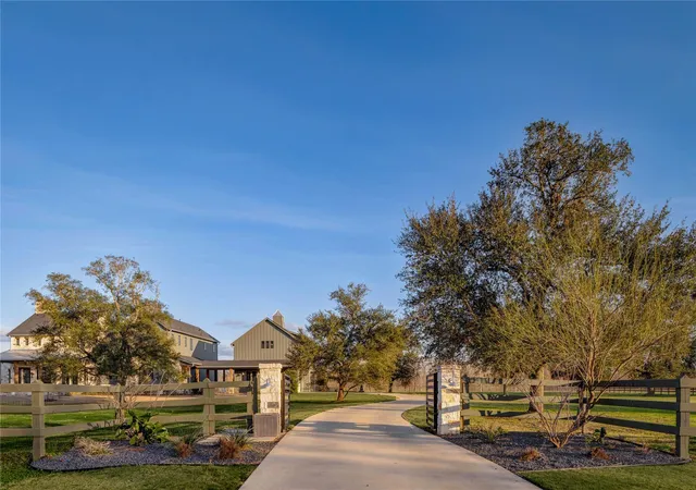 5th image of 4803 Riverbend Ct, Fulshear, TX 77441 | MLS# 94805352