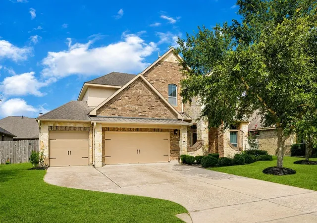 Single family home for sale at 736 Somerset Landing Ln, League City, TX 77573 | MLS# 36305696