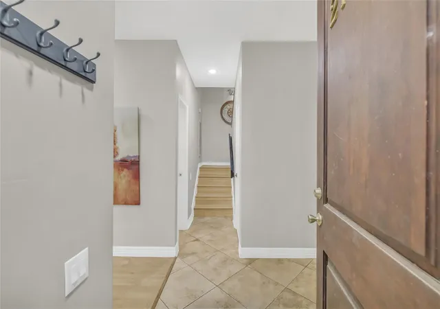 Photo 3 of Townhouse for sale at 271 Litchfield Ln, Houston, TX 77024 | MLS# 6608445 | Listing updated on 2026-09-10