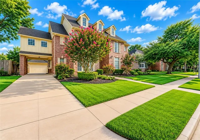 Photo 2 of Single family home for sale at 1131 Plantation Dr, Richmond, TX 77406 | MLS# 12003674 | Listing updated on 2026-09-19