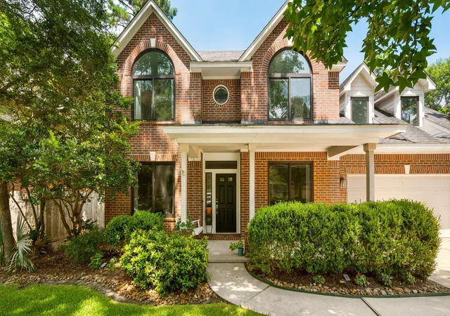 3rd image of 15 S Piney Plains Cir, The Woodlands, TX 77382 | MLS# 97877081