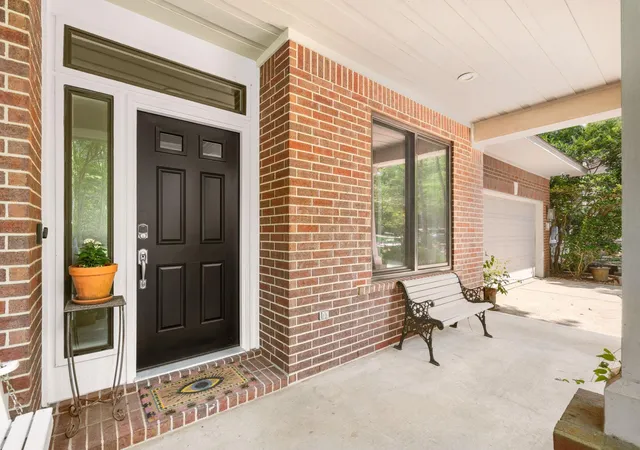 4th image of 15 S Piney Plains Cir, The Woodlands, TX 77382 | MLS# 97877081