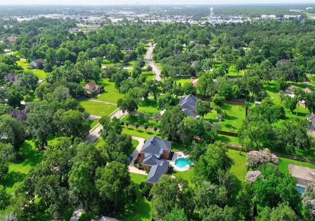 Homes for sale in Lake Jackson, TX | 111 Cherrywood Dr, Lake Jackson, TX 77566 | MLS# 32871604