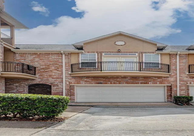 Homes for sale in Houston, TX | 9 Versante Ct, Houston, TX 77070 | MLS# 32683274