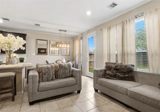 5th image of 1815 Ryon Falls Dr, Richmond, TX 77469 | MLS# 70065005