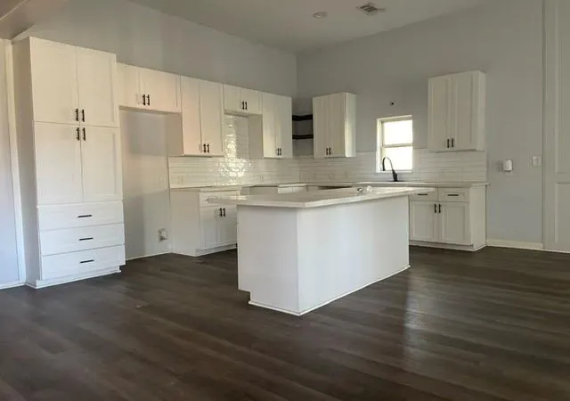 3rd image of 1607 Chapman St, Houston, TX 77009 | MLS# 81534800