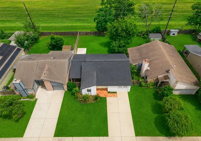 Photo 2 of Single family home for sale at 13330 Chimney Sweep Dr, Houston, TX 77041 | MLS# 34378062 | Listing updated on 2026-08-24