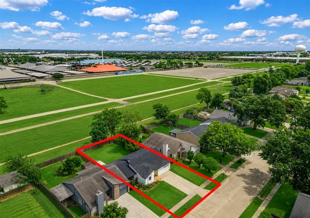 Photo 3 of Single family home for sale at 13330 Chimney Sweep Dr, Houston, TX 77041 | MLS# 34378062 | Listing updated on 2026-08-24