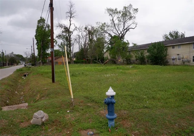 Photo 1 of Land for sale at 8910 Etta St, Houston, TX 77093 | MLS# 18554073 | Listing updated on 2026-08-20