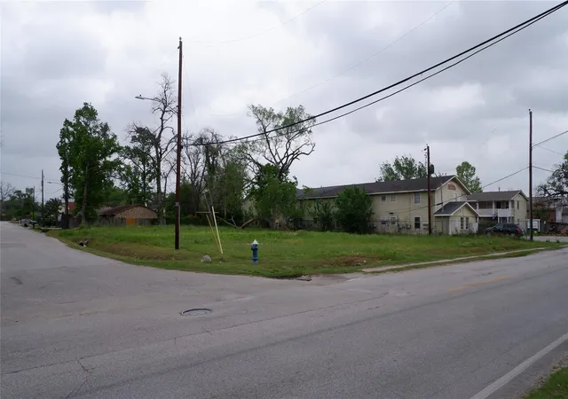 Photo 3 of Land for sale at 8910 Etta St, Houston, TX 77093 | MLS# 18554073 | Listing updated on 2026-08-20