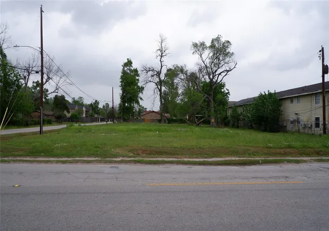 Photo 4 of Land for sale at 8910 Etta St, Houston, TX 77093 | MLS# 18554073 | Listing updated on 2026-08-20