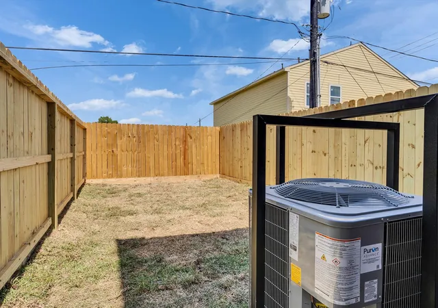 26th image of 8409 Mahalia Dr, Houston, TX 77088 | MLS# 70299374