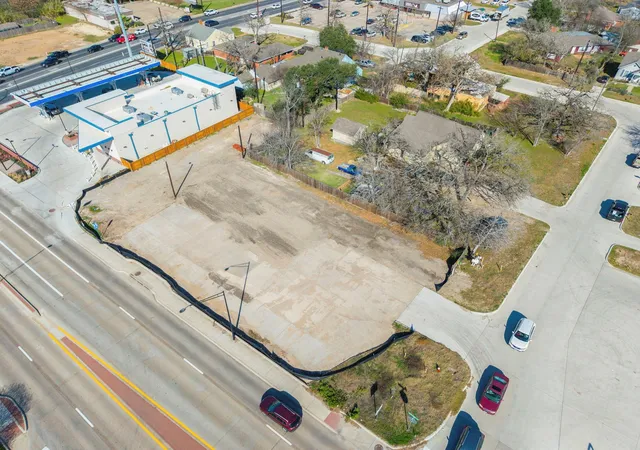 4th image of 3209/3213 S College Avenue, Bryan, TX 77801 | MLS# 62380574